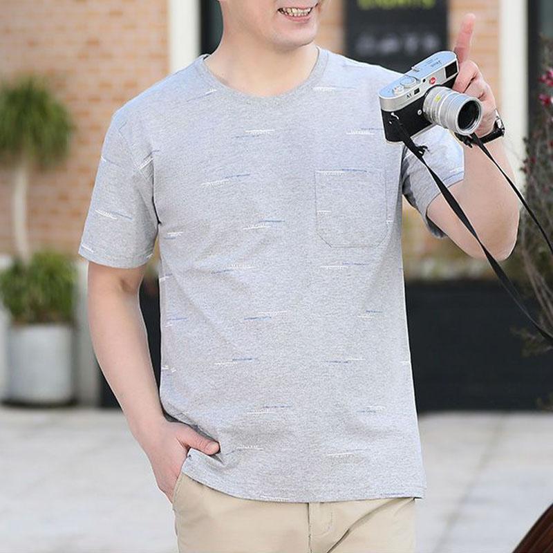 

Весна Лето Мужская Одежда Футболка из Чистого Хлопка с Принтом Повседневная Свободная Среднего Возраста Модная Футболка с Коротким Рукавом и Карманами Новинка XXXL светло-серый