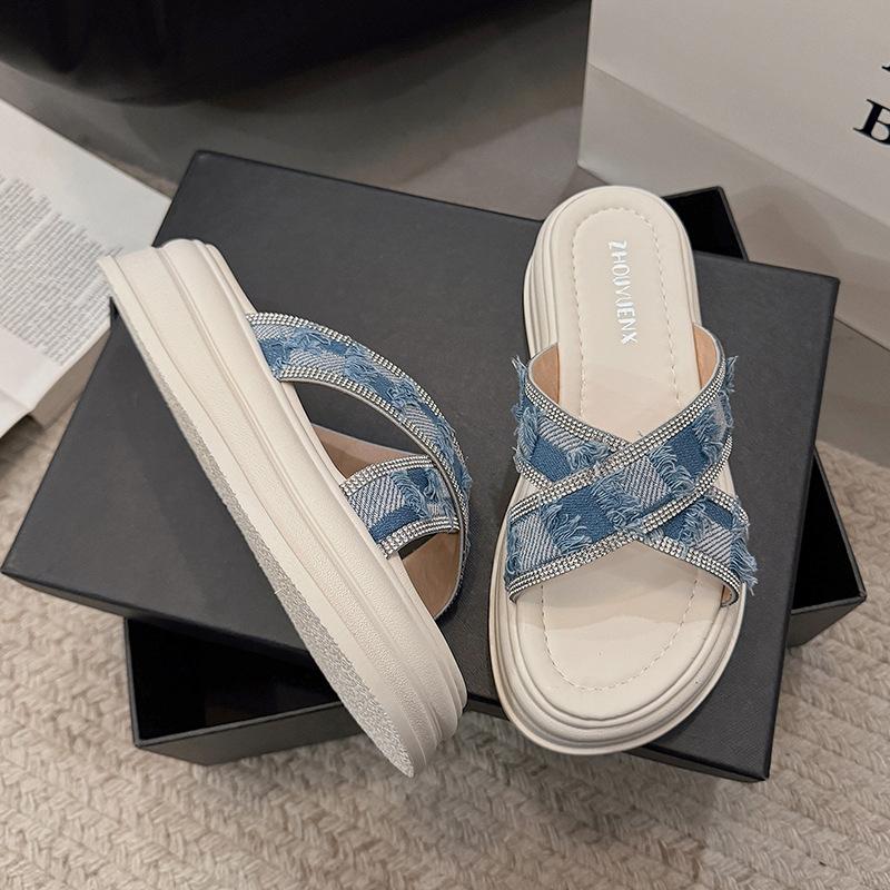 Fairy wind slippers female summer wear 2025 new shoes versatile thick-soled pregnant women soft-soled beach cool slippers
