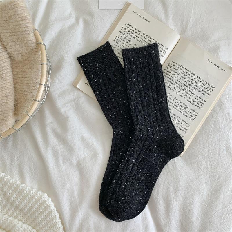 

Thickened Idea Yarn Wool Twist Socks Solid Color Season Warm Double Needle Socks Medium Tube Stacking Socks Women One size fits all чорний