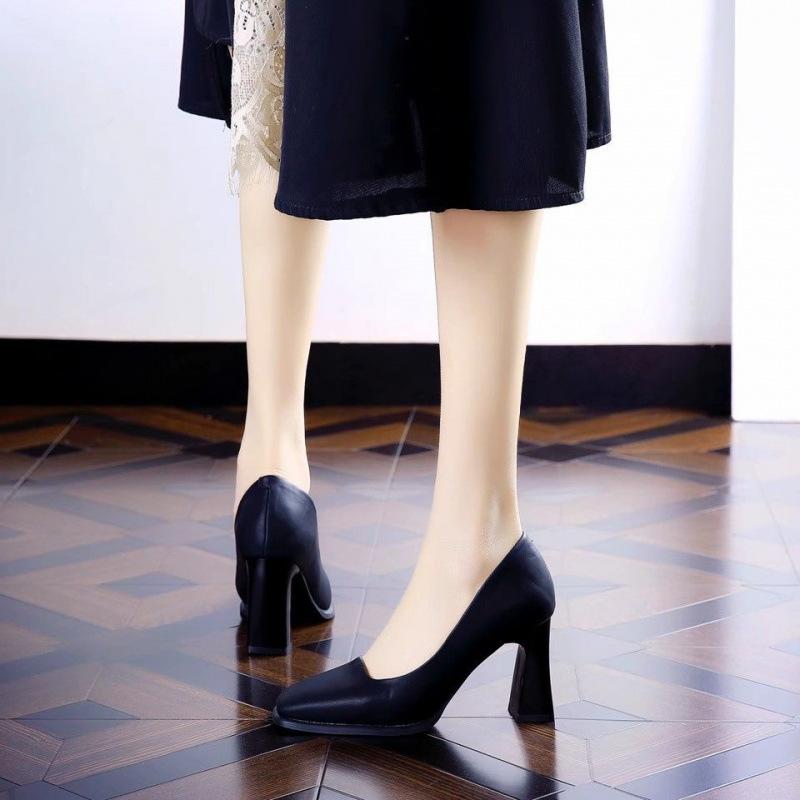 Professional OL square head black high heels spring 2025 new temperament women's medium heel work shoes thick heel single shoes