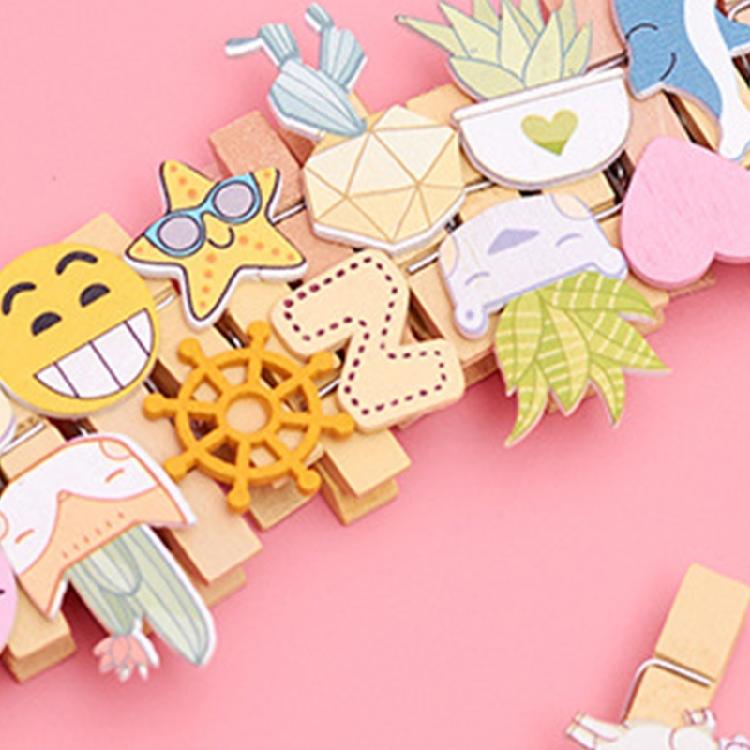 12Pieces Wood Peg Photo Clip with 1.5Yard Twine For Hanging and Picture Display Rabbit Photo Peg For Easter Decoration
