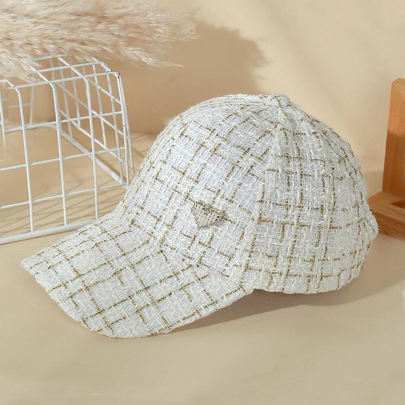 

Classic Houndstooth Frayed Baseball Cap - Literary Retro Style, Warm & Stylish Peaked Cap for Autumn Winter - Perfect Gift Choic Adjustable білий