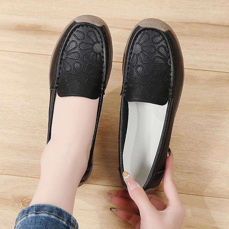 Women Black Moccasins Driving Shoes Flats Casual Nurse Shoes Loafers Maternity Flower Embroidery Office Shoes Large Size