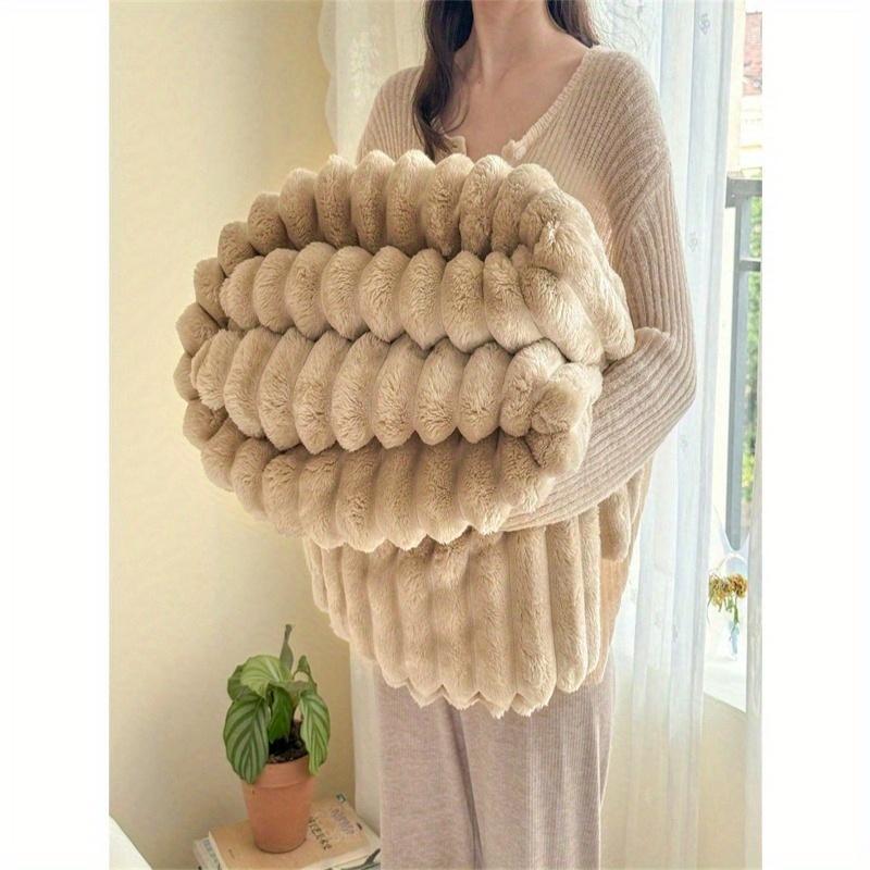 1pc Chunky Striped Plush Blanket, Wide Striped Faux Rabbit Fur, Milk Fleece, Flannel Throw Blanket for Leisure Nap, Office Siesta Lap Blanket