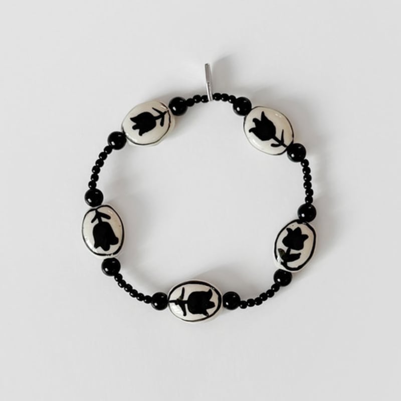 

FANTASTIC PLANET tulip drawing onyx bracelet tulip drawing onyx bracelet