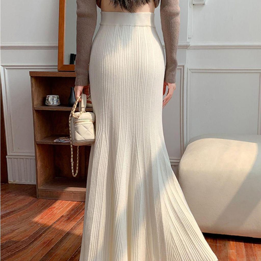 2025 Elegant Slim-Fit High-Waist Woolen Knit Mermaid Skirt for Women - Autumn/Winter Collection