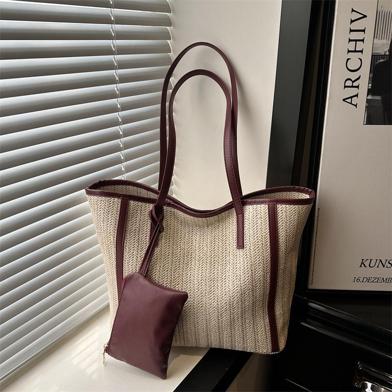Modische Messenger Bag mit kontrastierenden Farben, vielseitige Schultertasche, geräumige Pendlertasche