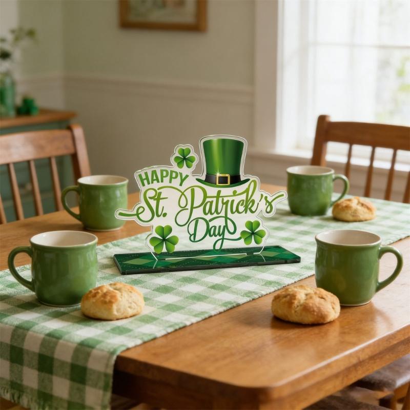 Elegant Patrick's Day Themed Acrylic Centerpieces with Lucky Clovers Fashion Irish Celebration Deck For Home