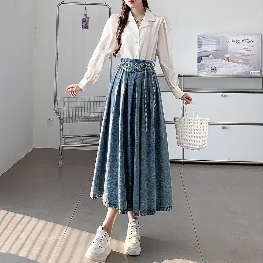 

Весна/Лето 2025 Корейская джинсовая юбка миди А-силуэта с плиссированным подолом и эластичной высокой талией. L светло-синий