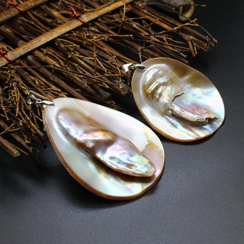Elegant Natural Mother-of-Pearl Pendant Necklace