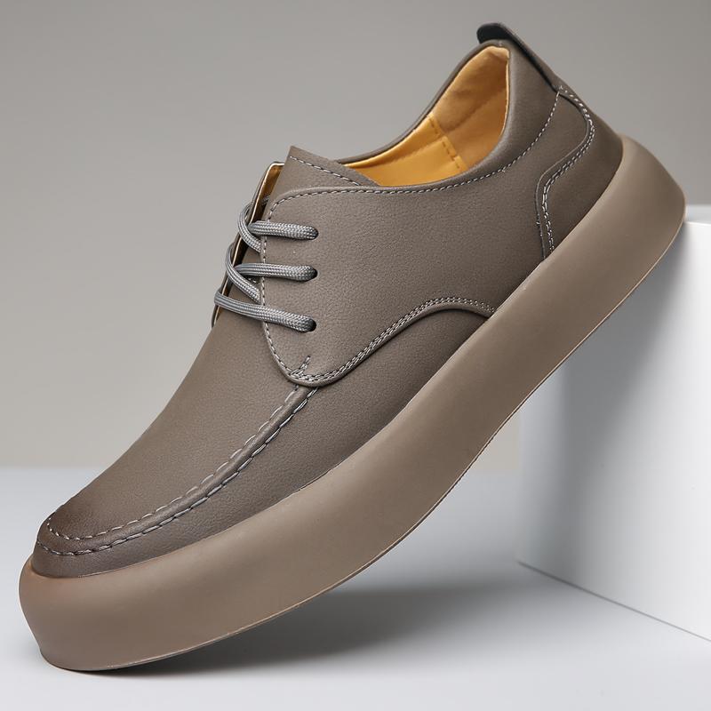 Fashion Outdoor New Men's Comfortable Lightweight Round Toe Board Shoes Fashionable Brand Retro Lace Up Thick Soled Casual Leather Shoes