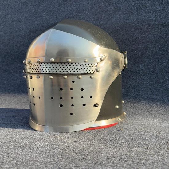 Mittelalterlicher Ritter Barbuta Helm Voll funktionsfähiges Visier Tragbarer Barbuta Helm Rollenspiel, LARP, Ausstellung Bestes Geschenk für ihn
