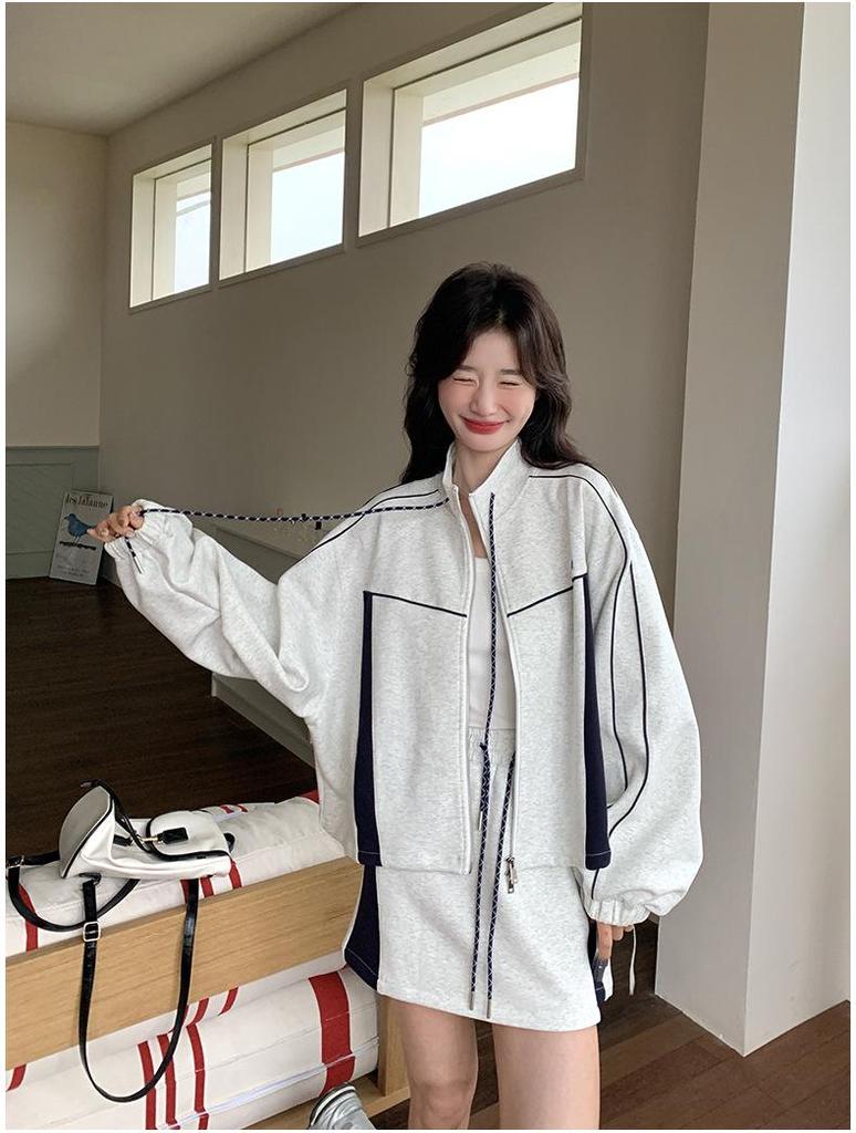 Light Gray Casual Sports Sweater & Contrast Short Skirt Set 2025