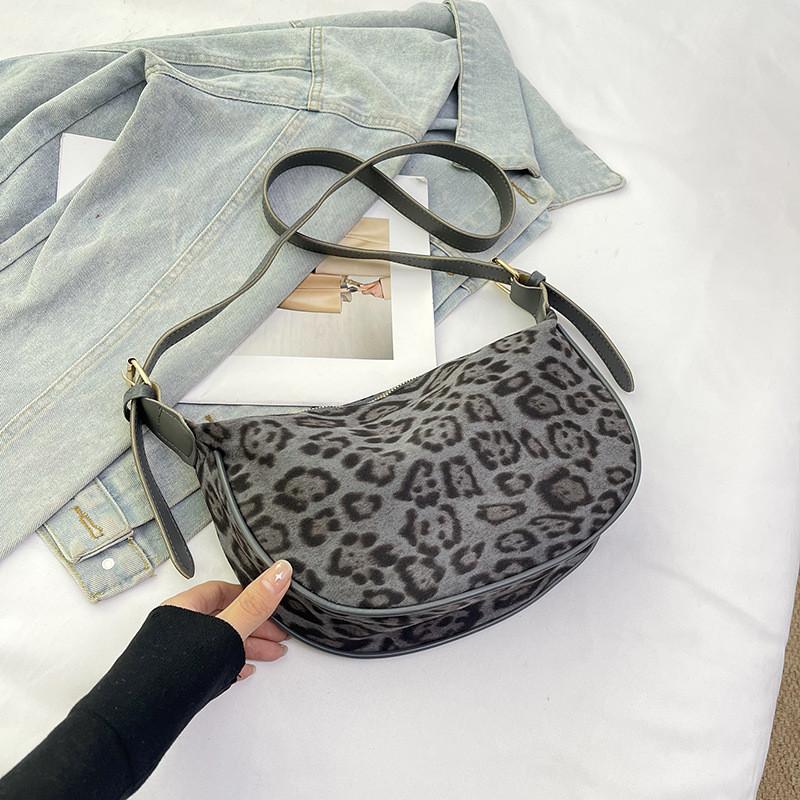 Fashionable Pu Material Women's Tote Bag With Simple And Casual Design For Daily Wear