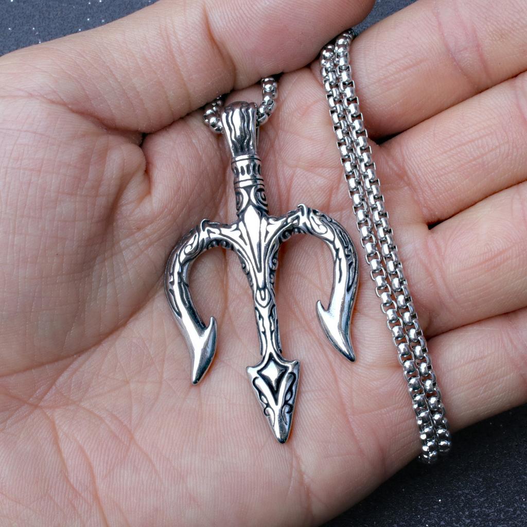 Carved Creative Domineering Retro Men's and Women's Hip-hop Sweater Chain Trident Titanium Steel Necklace