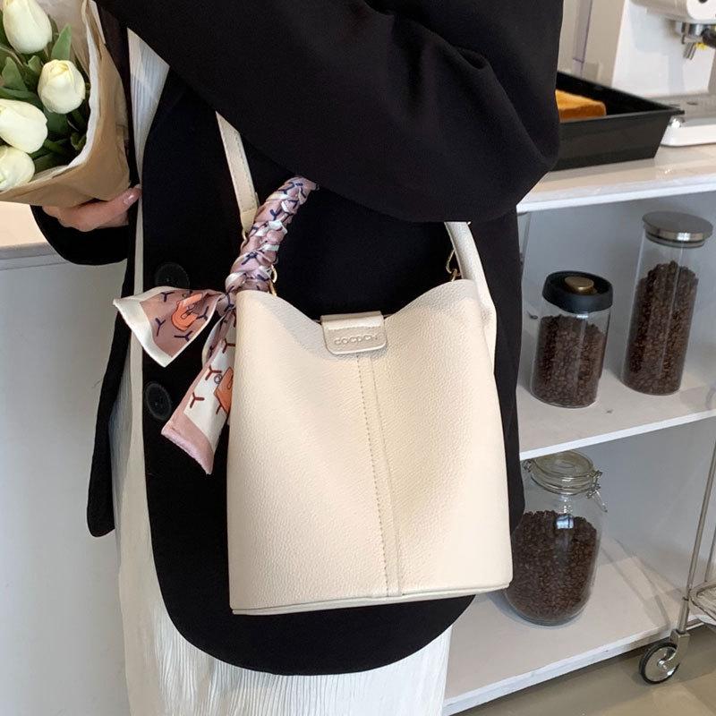 Trendige und elegante Hand-Eimer-Tasche Modische Pendler-Umhängetasche für Damen