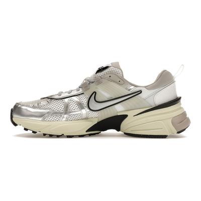 Scarpe da ginnastica da uomo V2K Run Platino Puro Argento Metallico Uomo Summit-White Light-Iron-Ore HJ4497-100