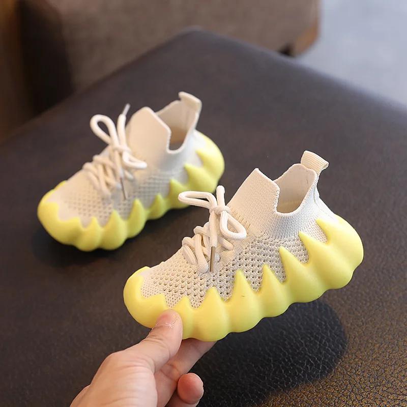 Scarpe da Ginnastica da Corsa per Bambini Designer Ragazzi Scarpe per Bambini Rete Traspirante Antiscivolo Sportive Casual alla Moda Scarpa Piatta per Bambini Piccoli