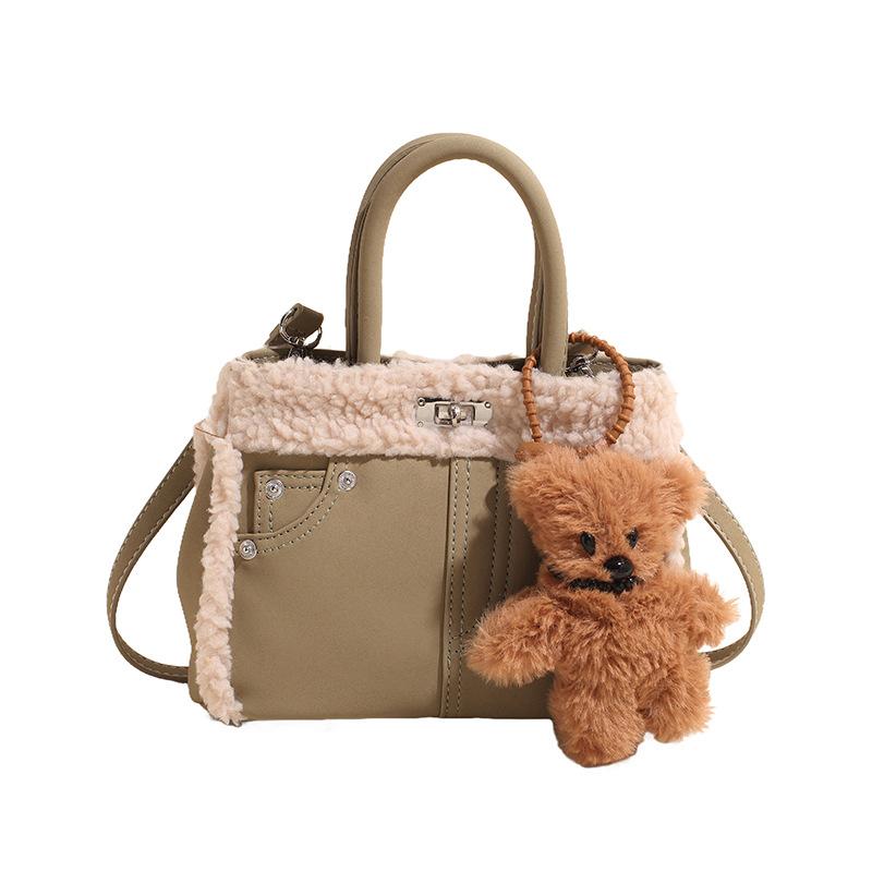 Handbag Women's New Casual Versatile Large Capacity Commuter Shoulder Messenger Bag