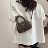 Retro casual shell bag women's 2025 autumn and winter new fashion trendy shoulder oblique span bag to work commuter armpit bag