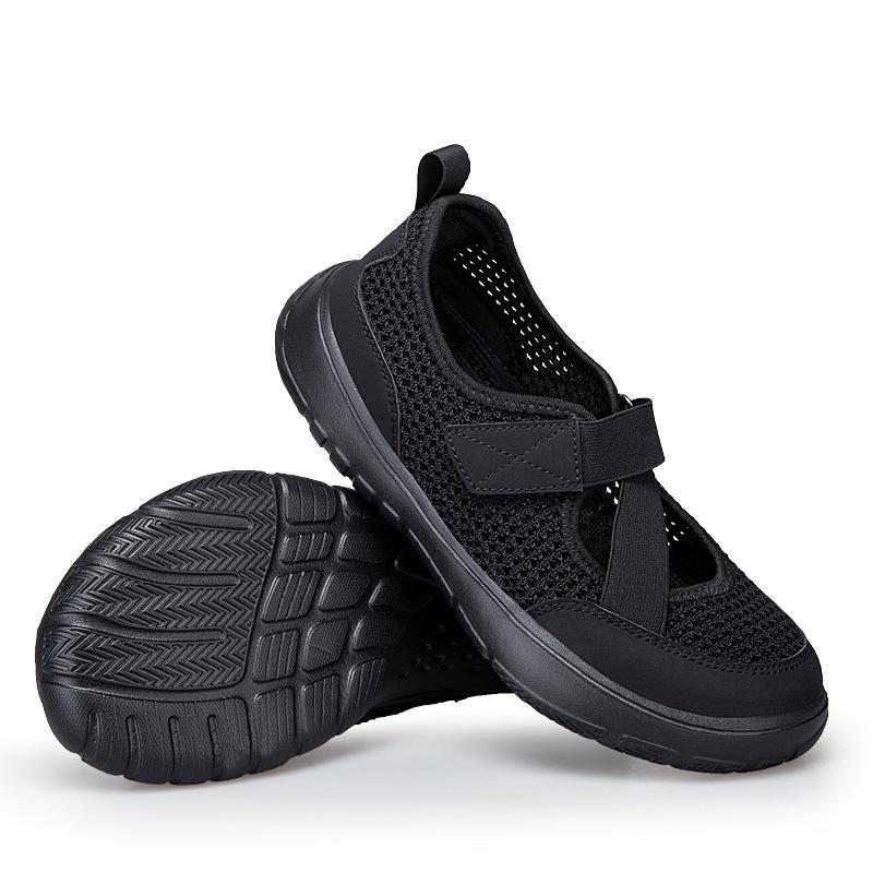 

Полые дышащие и удобные туфли для мамы, легкие, повседневные, не душные, сандалии, легкие 2025 42 чёрный