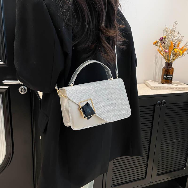 Textured Bag 2025 New Trendy Women's Bag Fashionable Shoulder Messenger Bag Textured Chain Handbag Small Square Bag