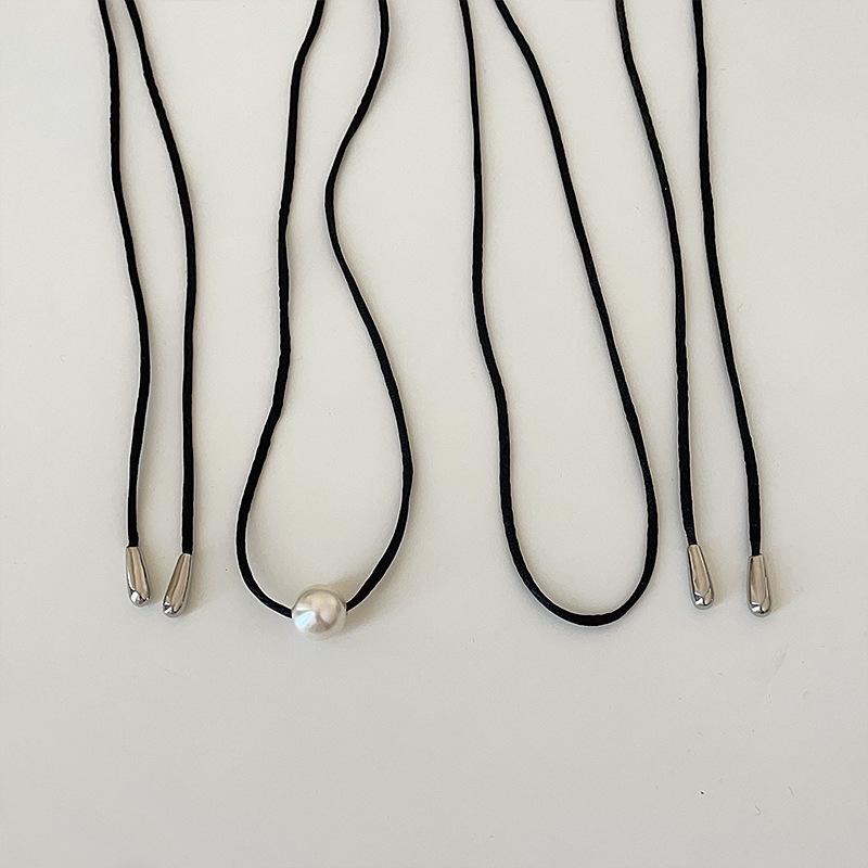 Korea Black Cord Pearl Pendant Necklace: Versatile, High-End Fashion Choker