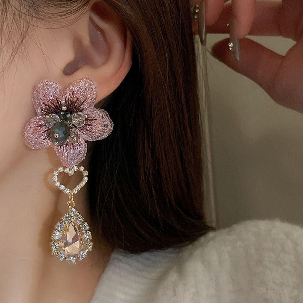 Elegant Flower Drop Earrings Exquisite Vintage Earrings Fashion Flower Rhinestone Earrings  Women