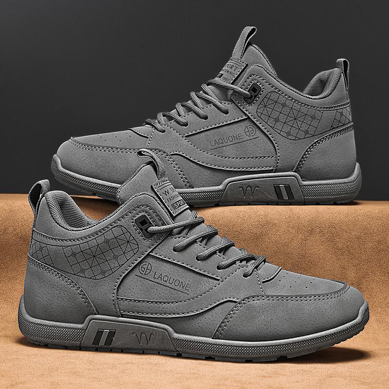 Men's Lightweight Sports Shoes Khaki Flat Bottomed Hiking Outdoor Men's Vulcanized Shoes Anti Slip Wear-resistant Travel Shoes