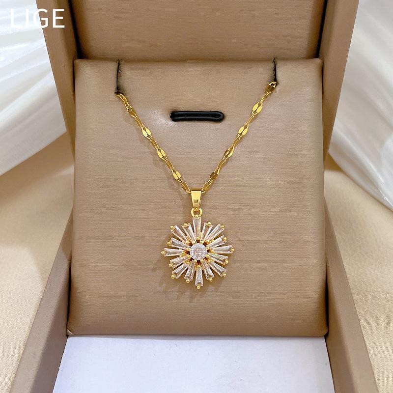 Micro-Inlaid Necklace Earrings Set Light Luxury Micro-Inlaid Snowflake Personality Temperament Banquet Earrings Necklace Combination