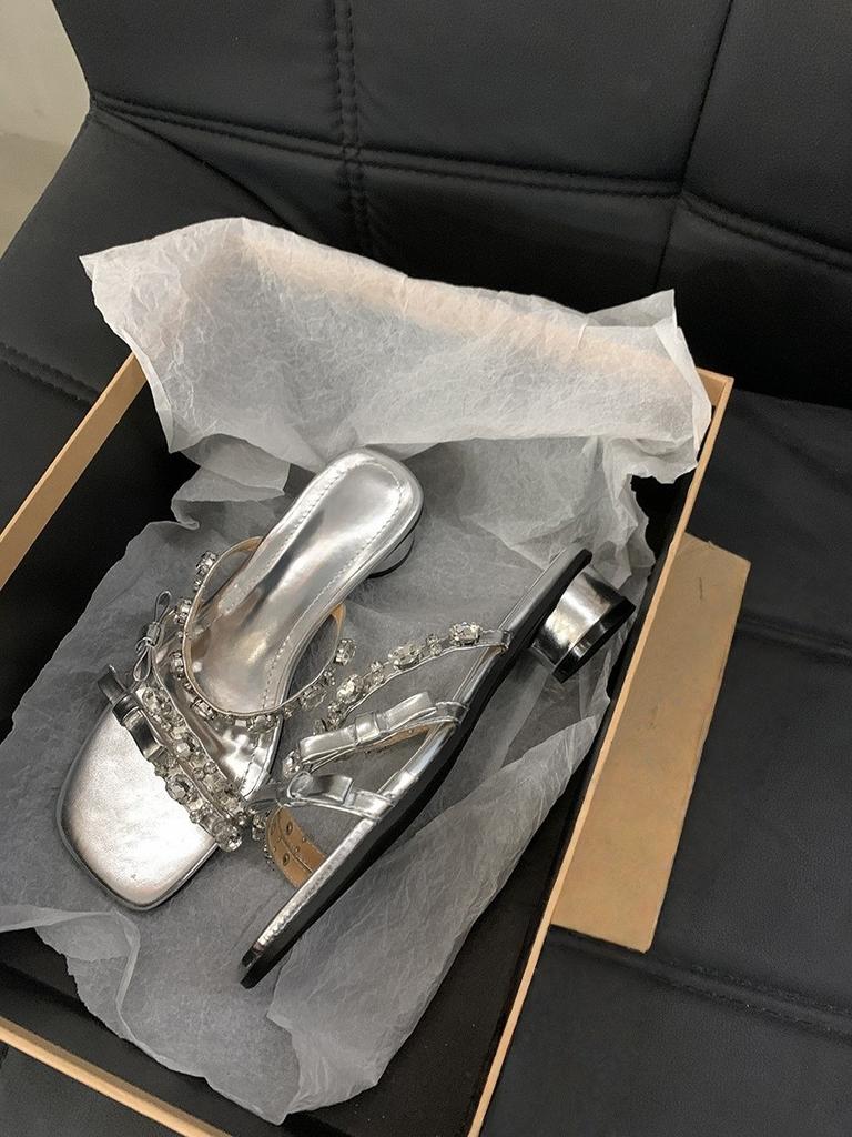 Coarse heel silver beautiful one-word slippers fairy shoes wear 2025 new summer French sandals rhinestone sandals