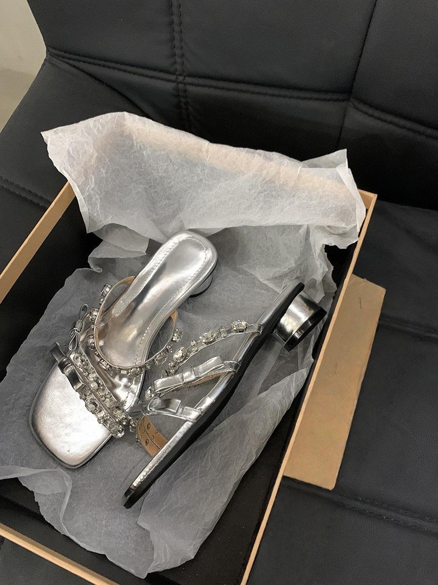 

Coarse heel silver beautiful one-word slippers fairy shoes wear 2025 new summer French sandals rhinestone sandals 40 серебряный