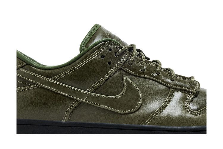 Nike Dunk Low Retro Premium Army Olive Black
