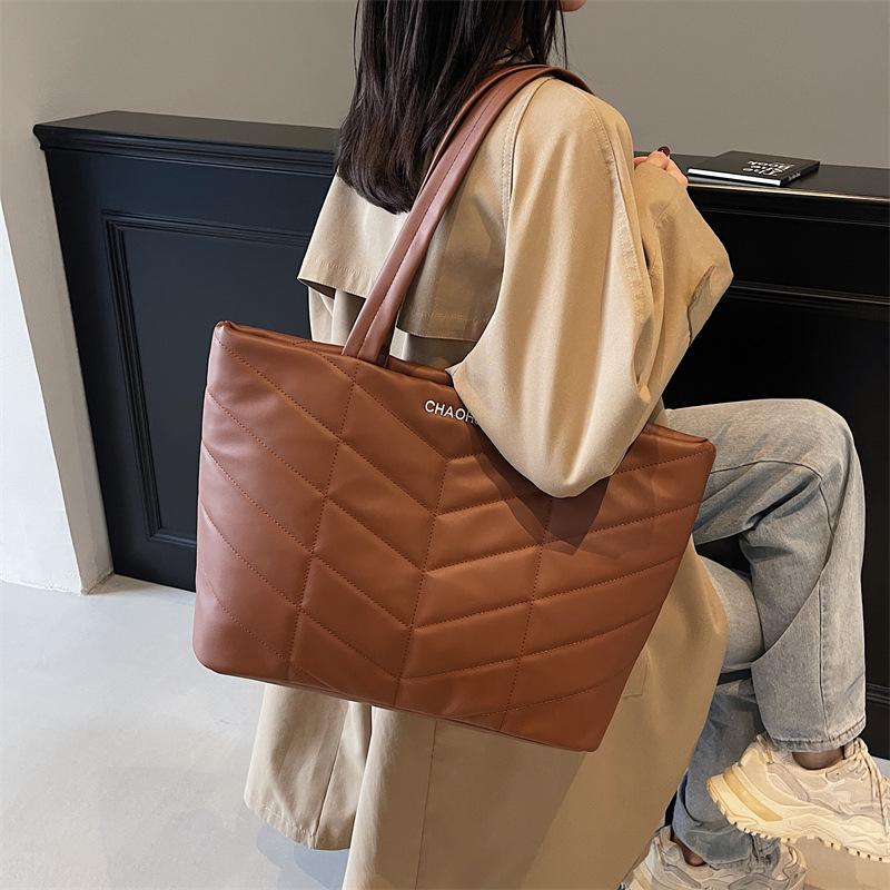 2025 New Pu Bag Cotton Clothing Bag Handbag Commuter Rhombus Shoulder Bag Large Capacity Tote Bag