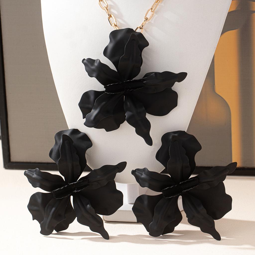 Εξατομικευμένο Υπερβολικό Κρεμαστό Κολιέ Σκουλαρίκια με Σχέδιο Λουλουδιού Γυναικεία Μόδα Street Shot Ακανόνιστο Πέταλο Κοσμήματα