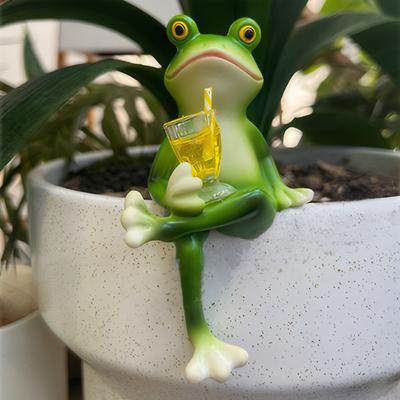 Funny Drinking Frog Statue Flower Pot Hugger Small Frog Figurine Miniature Frog Figurine Plant Decorations for Flower Pots Lawn