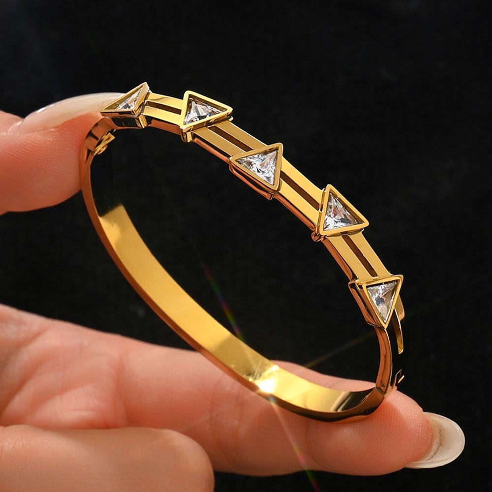 Stainless Steel Glossy Clasp Bracelet, Creative Design, European & American Style.