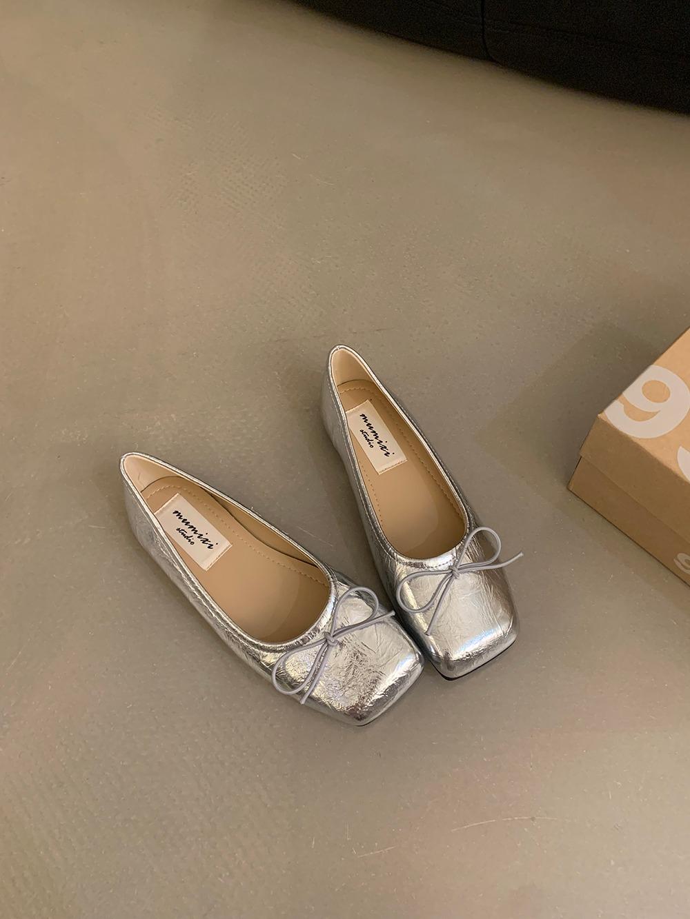 Женские туфли на плоской подошве с нежным бантом в стиле ретро — фото 9