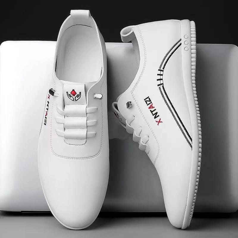 Men's Leather Casual Shoes Lightweight Soft Soles Driving Shoes Slip-On Loafers for Men Business Leisure Leather Shoes Moccasins