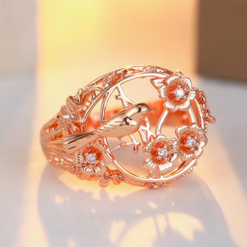 Vintage Inlay Weißer Zirkonia Damen Blume Vogel Ring Klassische Goldfarbe Handgeschnitzt Tägliches Tragen Party Schmuck Jahrestagsgeschenk