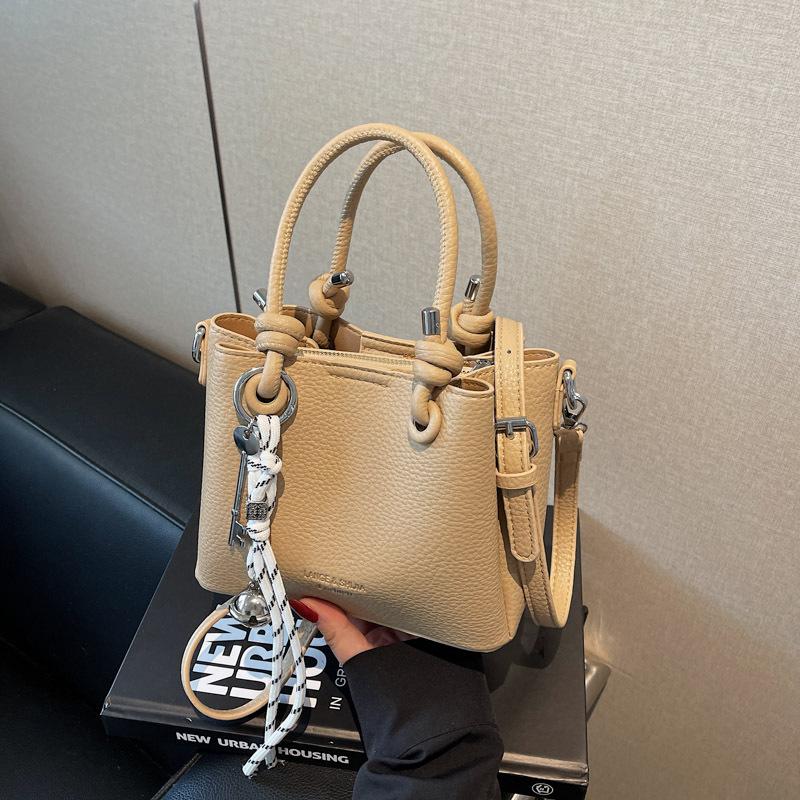 Hand Carry Fashion Bucket Bag New Casual Shoulder Bag Versatile Messenger Bag