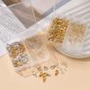 1 Box 2-Fächer 18 Karat Goldfarbe Beschichtet Hummerverschlüsse Offene Biegeringe Sets Für DIY Armband Halskette Schmuckherstellung Zubehör