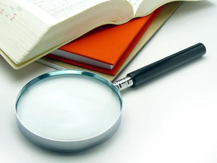 Clear Optics Handheld Magnifying Glass with 2.5x Magnification, 90mm, R-90