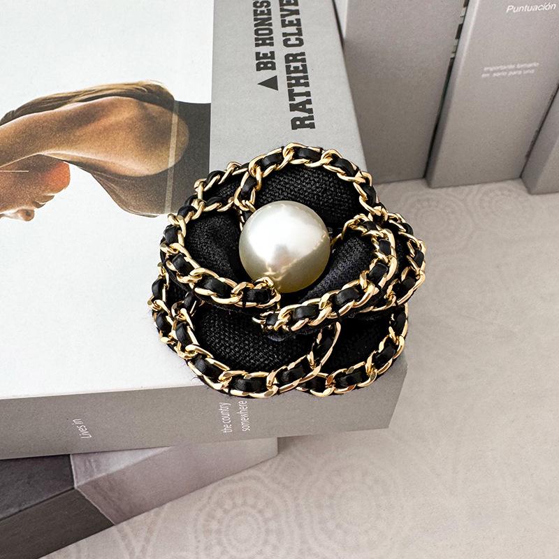 Korean Retro Camellia Pearl Chain Brooch