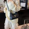 Women's Shoulder Bag, Stylish and Versatile, Square Underarm Bag, Simple Business Commuter Bag, Fashionable and Versatile Crossbody Bag.