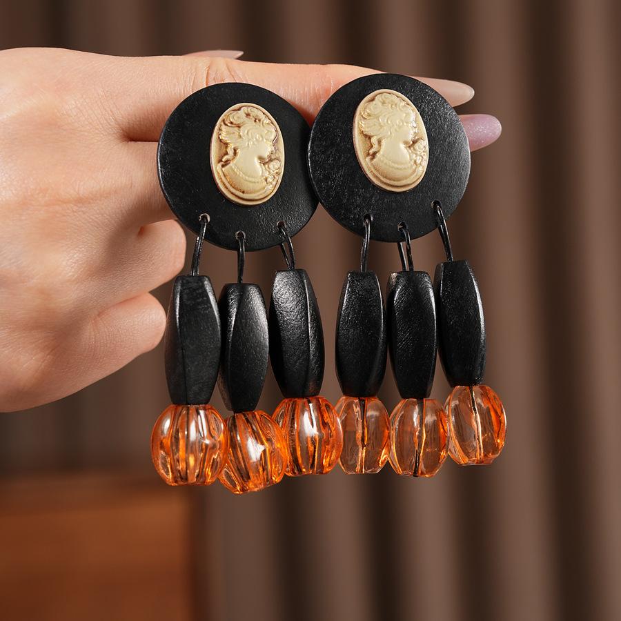 Vintage Exquiste Baroque Portrait Pendant Earrings for Women Palace Rhinestones Heart Flower Dangle Earring Accessories K1