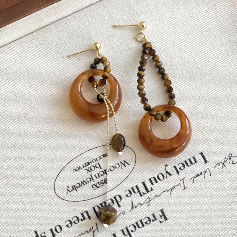 Silver Needle High-End Tassel Earrings – Elegant, Fashionable, Simple Design with a Unique Touch.