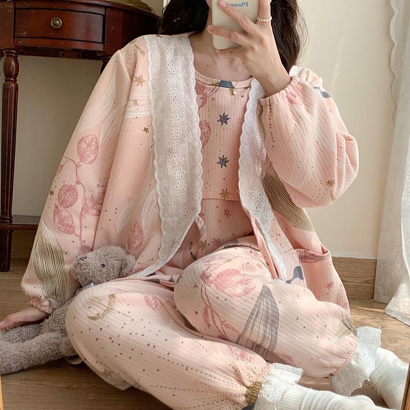 2024 Winter Luftbaumwolle Umstands-Dreiteiler: Verdickter Kimono für die Stillzeit nach der Geburt und für zu Hause.