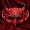 Gedetailleerd Duivel Cosplay Prop Eng Halloween Demon Schuim Masker voor Volwassenen, Rood Half Donkere Sfeer Kostuum Gezicht Maskerade Accessoires