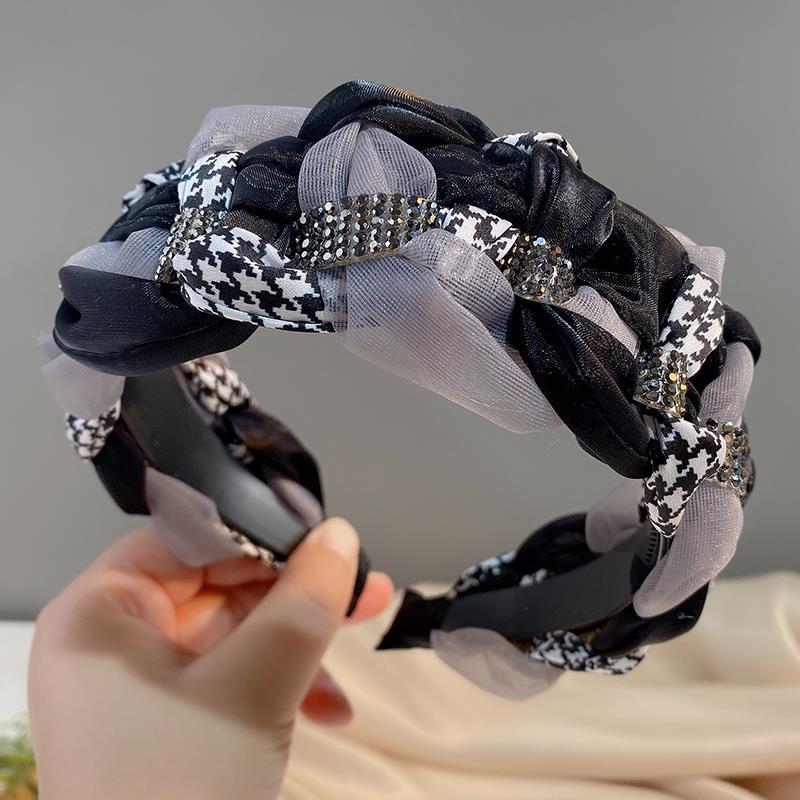Toothed Anti-Slip Light Luxury Headband, Twist Braid, Wide-Edged Pressed Headband, High Skull Hairpin Hair Ornament